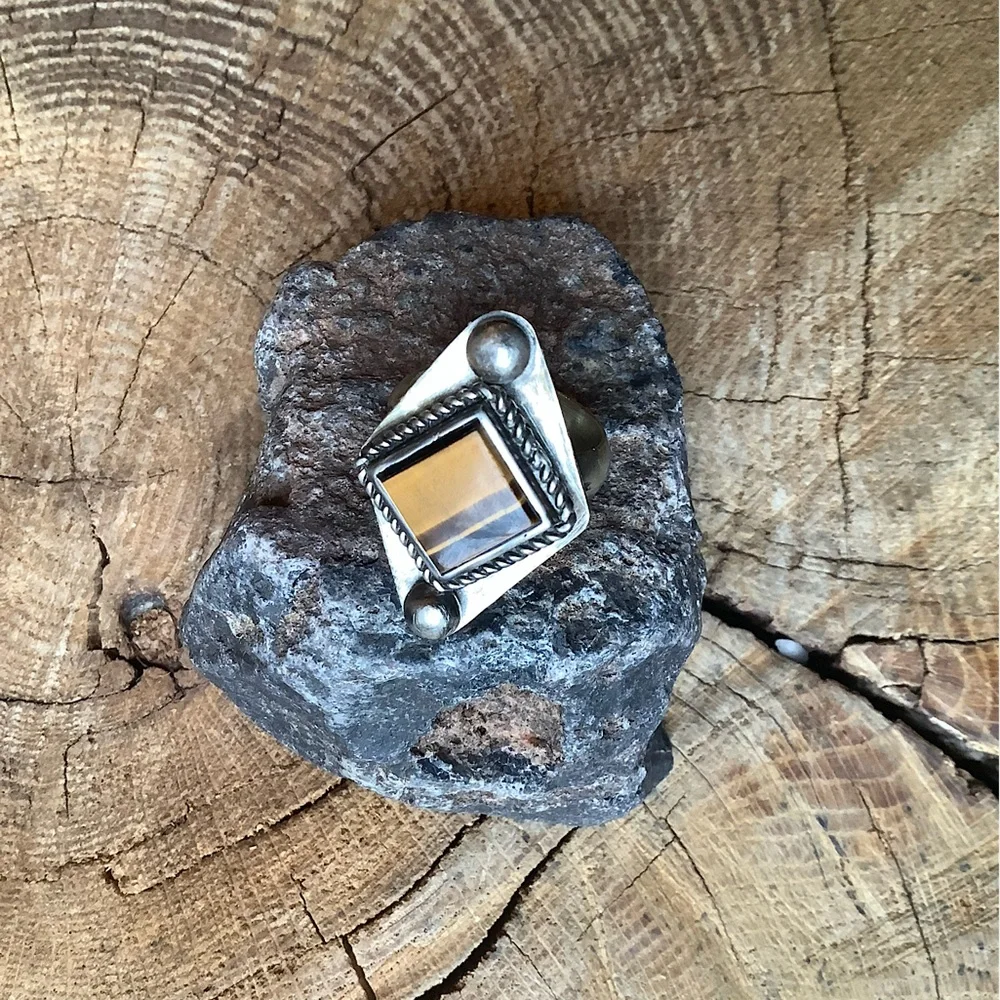 Ring , tiger eye ; 6.5 - Picture 4 of 8